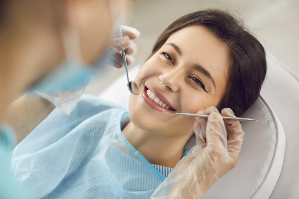 Patient undergoing a quota free dental exam